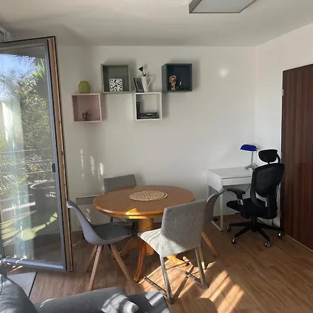 Venkovský dům S Wellness Sluzbami Čerčany